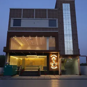 Marine House Hotel Agra (Uttar Pradesh)