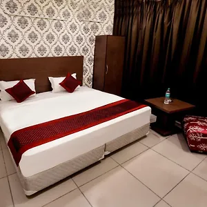 3* Hotel Airport Hotel Edge Home Stay